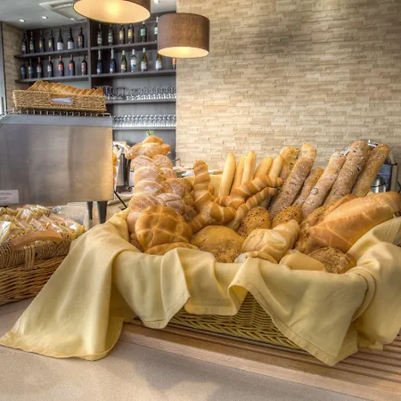 ホテル Tabor リミニ